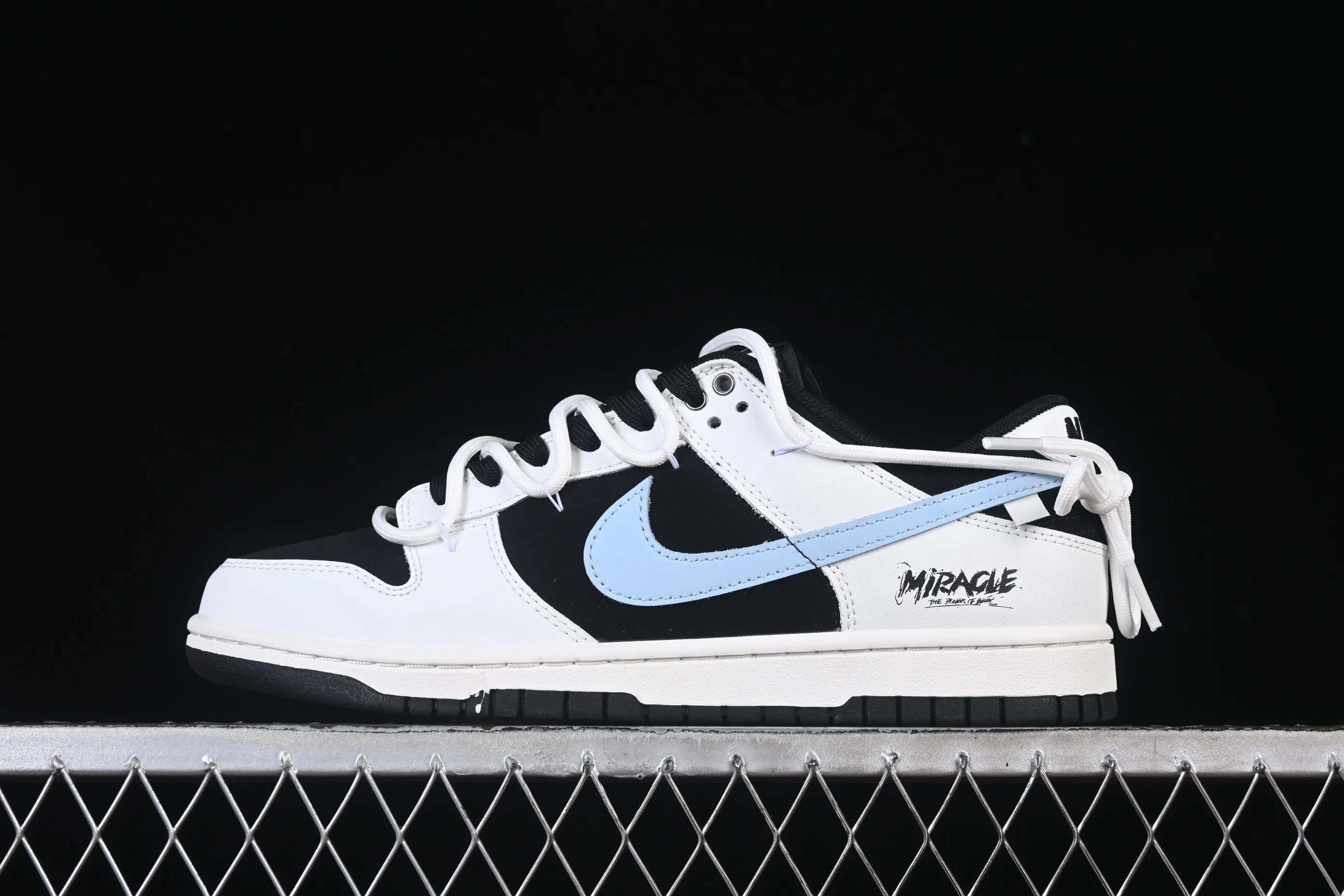 All categories Nk SB Dunk Series Nk SB Dunk Low High-end customized low-top sneakers Nike SB Dunk Low "Just Do it" straps Anniversary high-end customized low-top casual sneakers WB0515-088